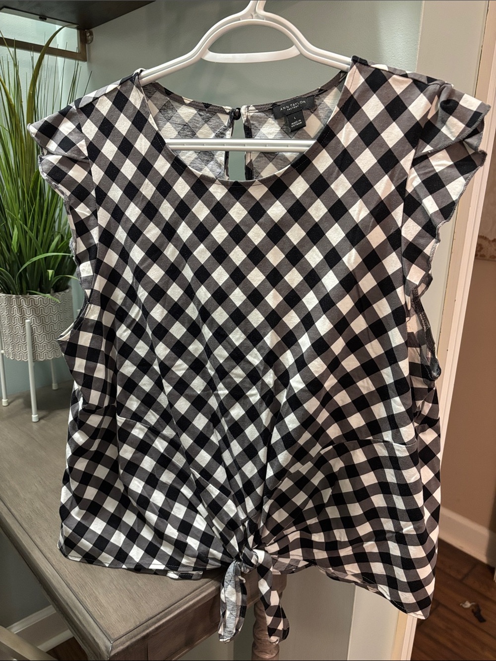 Ann Taylor Black and White Gingham Tie-Front Women's Top